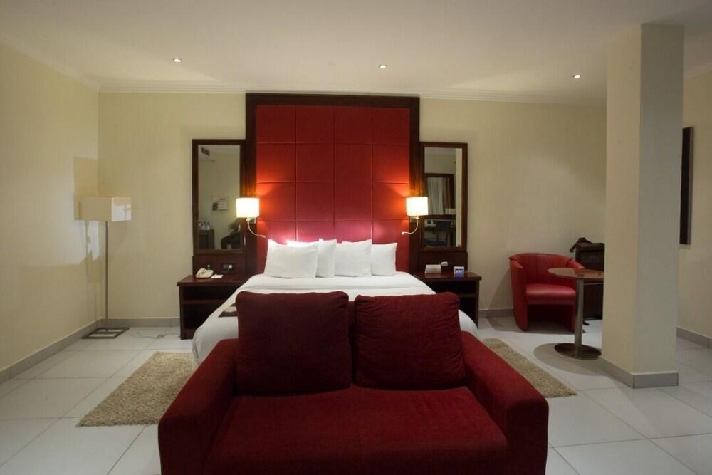 Best Western Plus Serene Atlantic Hotel Sekondi-Takoradi Bagian luar foto