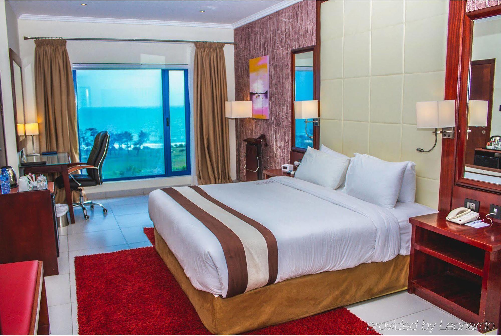 Best Western Plus Serene Atlantic Hotel Sekondi-Takoradi Bagian luar foto