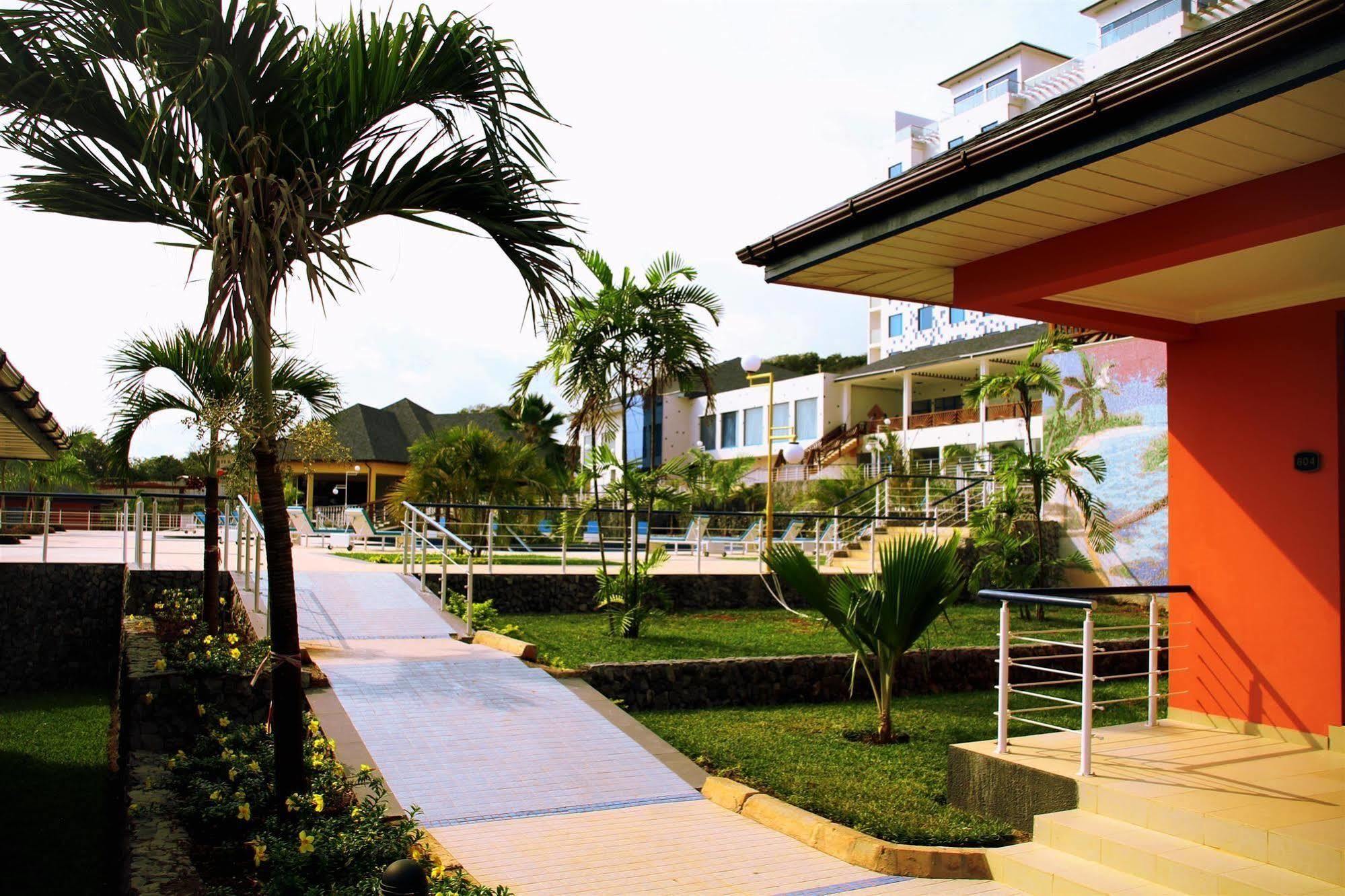 Best Western Plus Serene Atlantic Hotel Sekondi-Takoradi Bagian luar foto