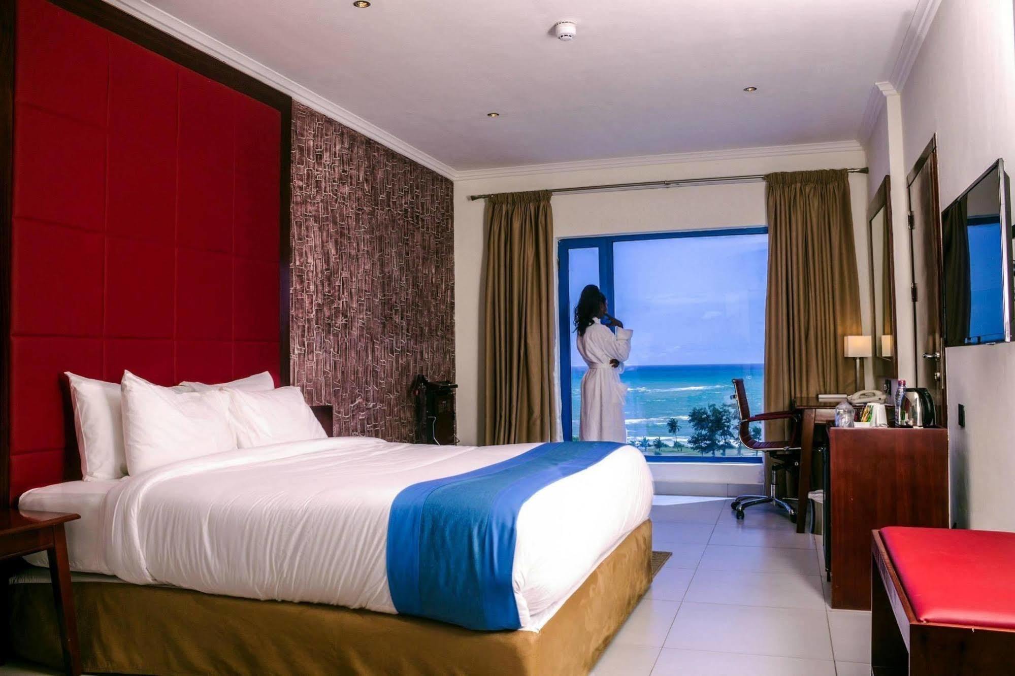 Best Western Plus Serene Atlantic Hotel Sekondi-Takoradi Bagian luar foto