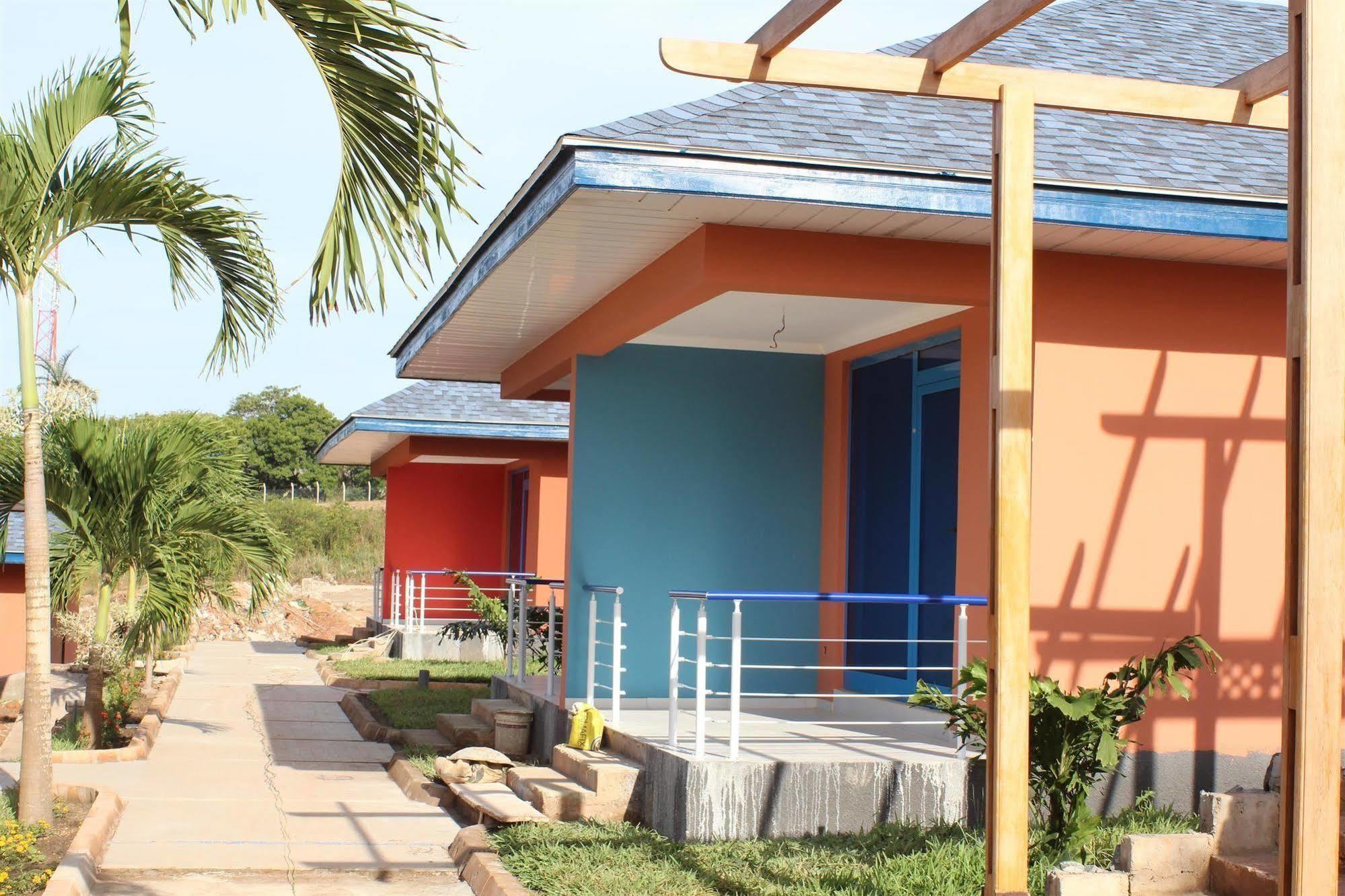 Best Western Plus Serene Atlantic Hotel Sekondi-Takoradi Bagian luar foto
